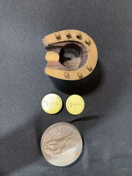 Vintage Advertising & Collectibles Lot – Anchor Hocking, Soap Token & Miniature Horseshoe Decor