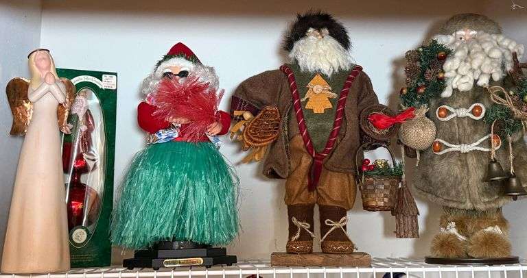 Christmas Décor - Santas