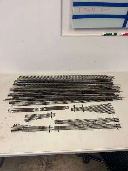 Model Train Tracks and Accessories