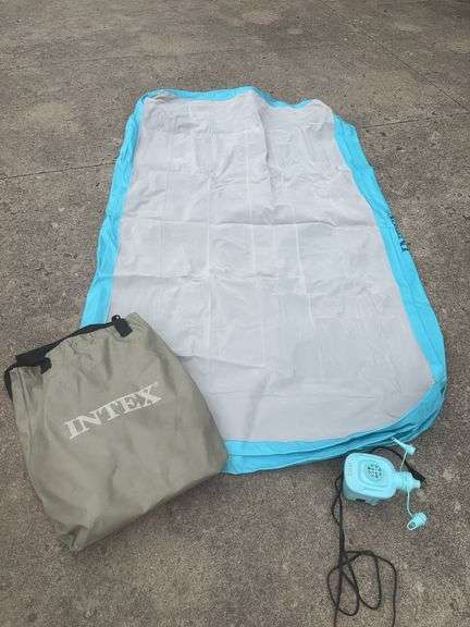 Index Air Mattress w/ Pump & carry case