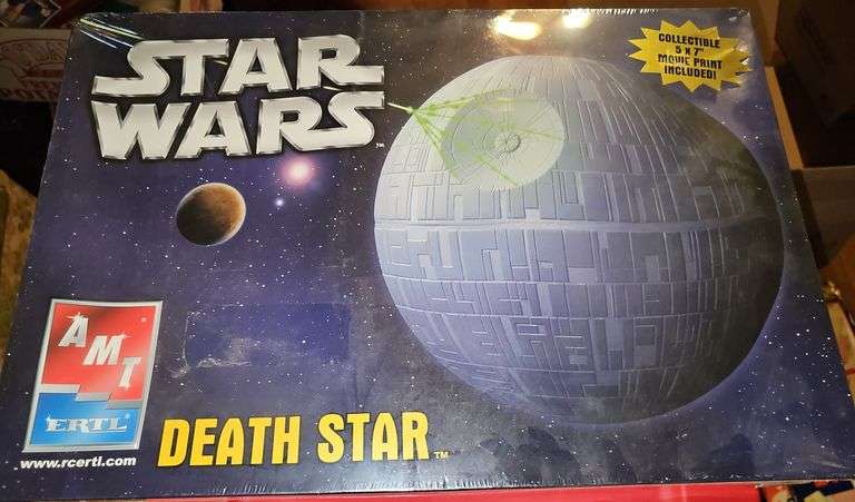 STAR WARS - Death Star - NEW IN WRAP!!