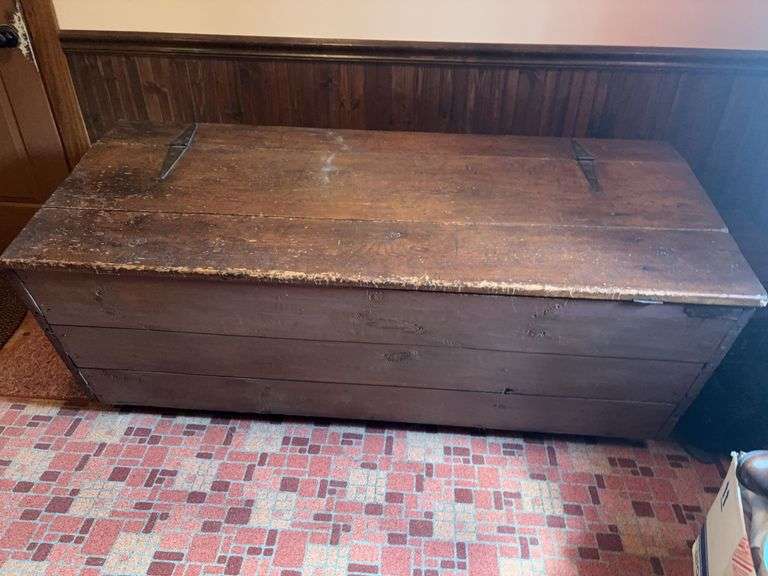 XXL Wooden trunk