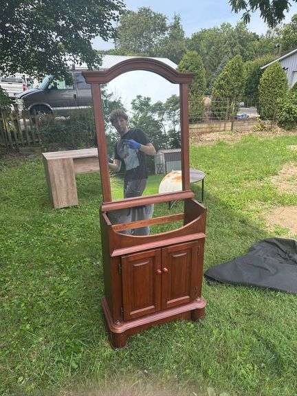 Wooden Vanity Stand with Arched Mirror and Storage Cabinet