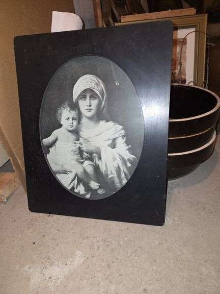 Vtg pic of woman and baby