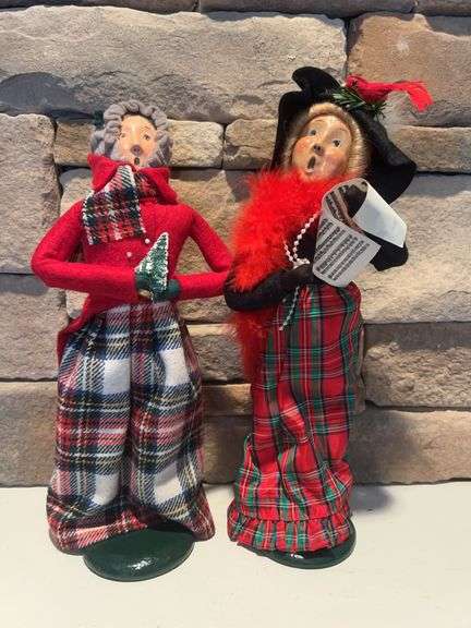 Signed Byers' Choice Ltd. Carolers
