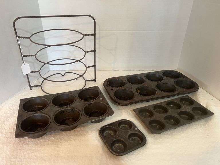 Antique Metal Bakeware