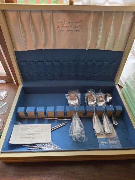 Rodger bro. box and silverware