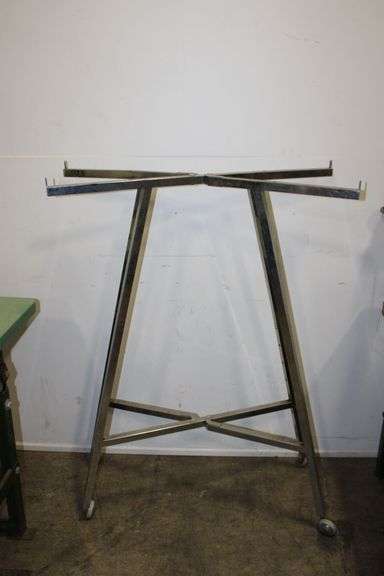 Folding Metal Display Rack - Auction Ohio