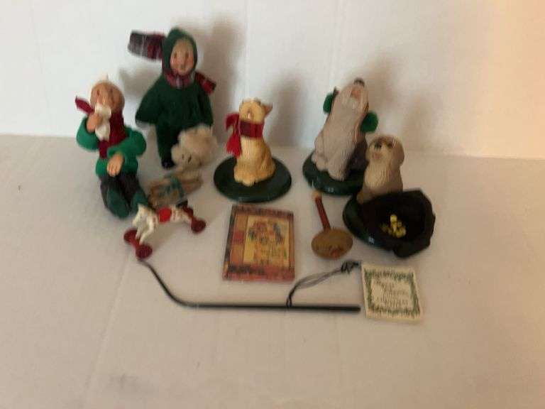 Byers' Choice Ltd. Carolers Accessories