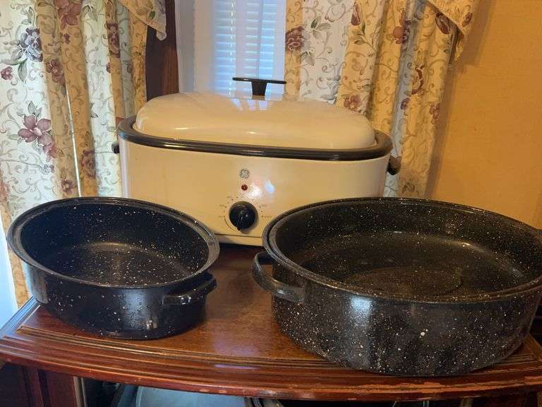 Enamel Roaster & GE Roaster, Griddle & Cake Pans