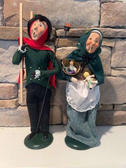 Signed Byers' Choice Ltd. Carolers