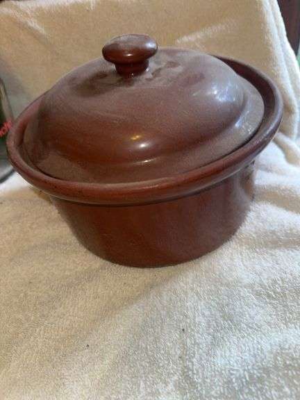 Kitchen Items - Pyrex Measuring Bowls, etc. (see pictures)