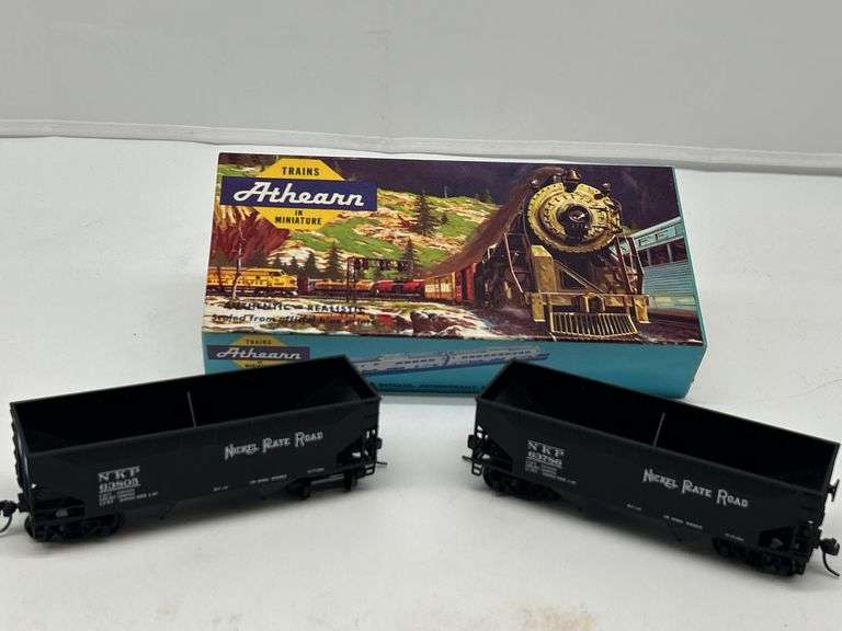 Athearn Nickel Plate Road 34' Hopper Cars