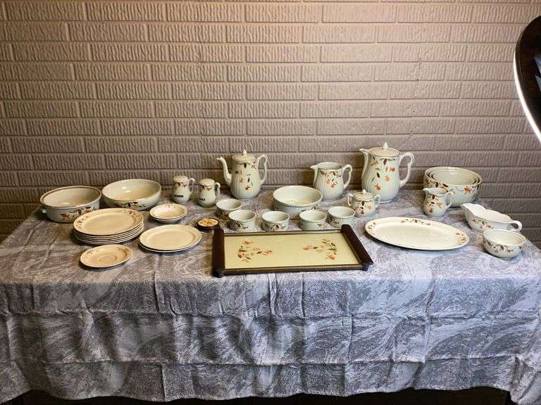 Vintage Hall’s Superior “Autumn Leaf” China Set – Large Assortment