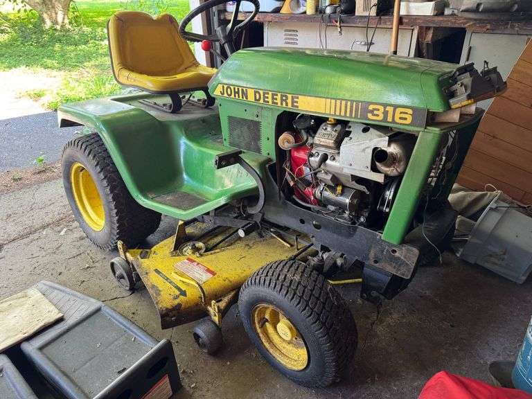 John Deere 316 Lawn Tractor with Mower Deck