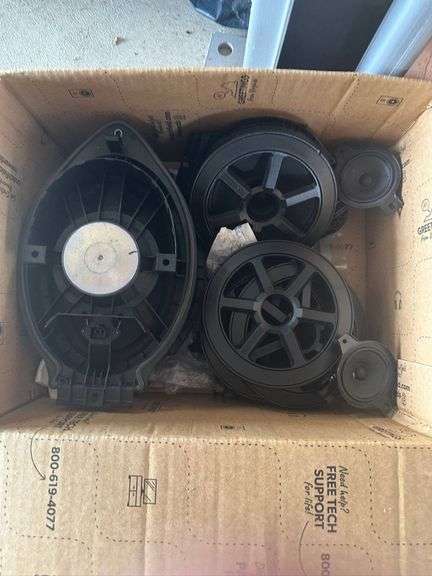 Round and Oval Car Audio Speakers