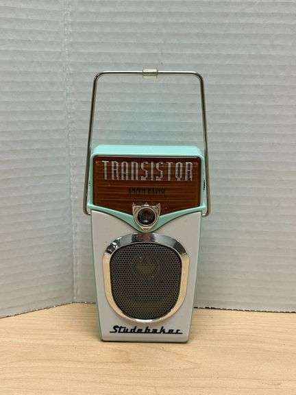 Studebaker SB7803MW Retro AM/FM Radio – Teal & Chrome - Auction Ohio