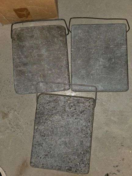3 cooking stones