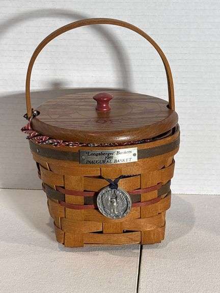 Longaberger Inaugural Basket with Lid and Medallion