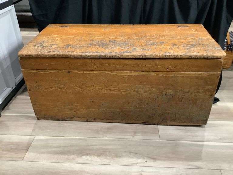 wood chest