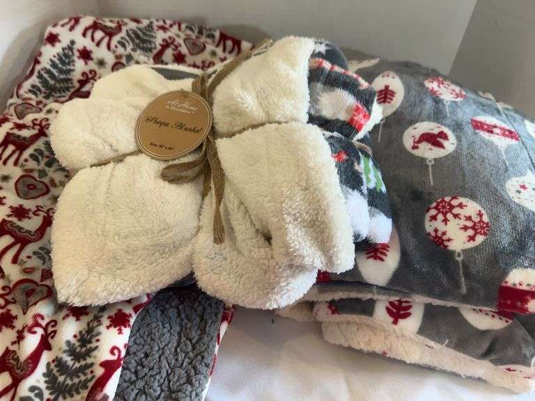 Christmas Throw Blankets