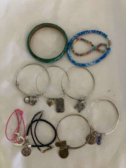 Ladies' Expandable Charm Bracelets