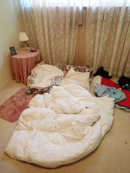 Bedroom Items and Linens Collection