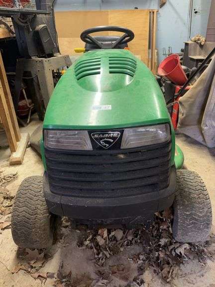 Sabre John Deere Riding Mower
