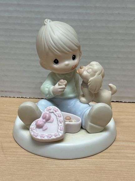 1993 Precious Moments Sharing Sweet Moments Together Figurine