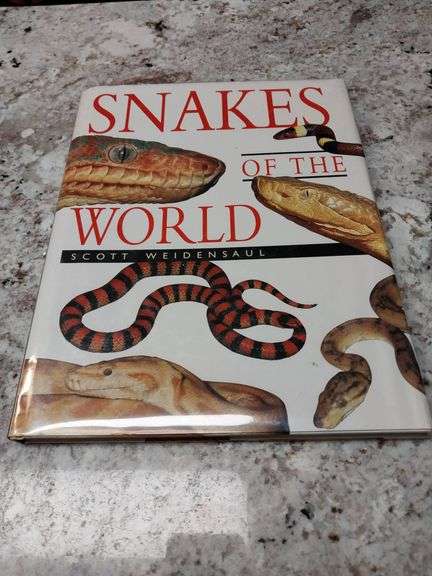 Snakes of the World by Scott Weidensaul, 1991 Hardcover