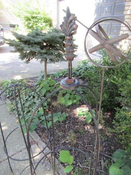 Metal Garden Décor