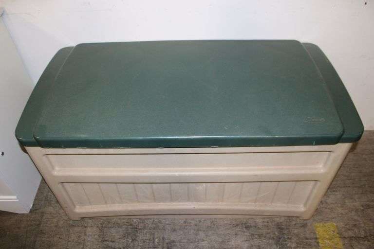 Suncast Outdoor Storage & Contents