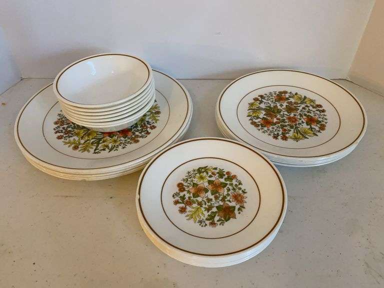 Corelle Indian Summer Dinnerware - 23 Pcs