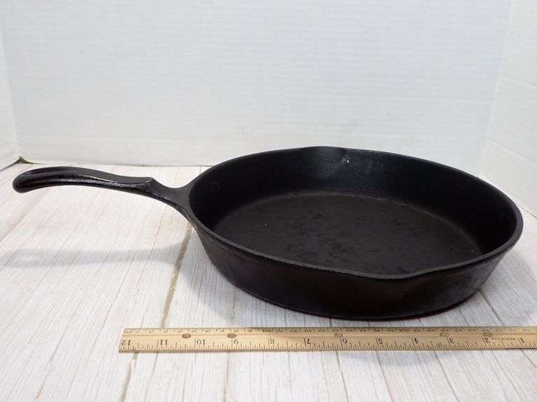 Wagner 1891 Original Cast Iron Skillet, 11 3/4 Inches, Made in USA