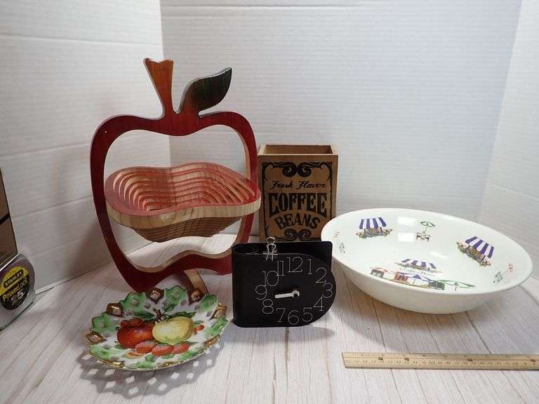 Eclectic Decorative and Functional Homeware Lot