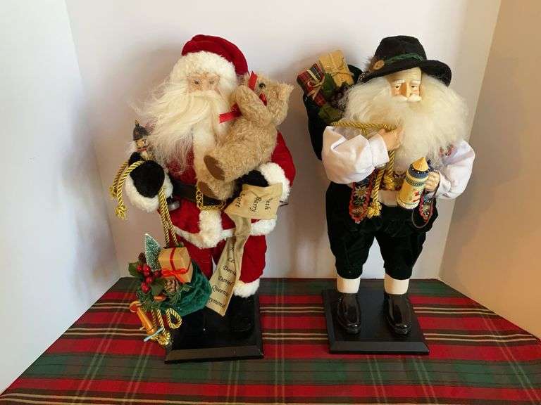 Santa Decor - St. Nicholas Square Spirit of Christmas?