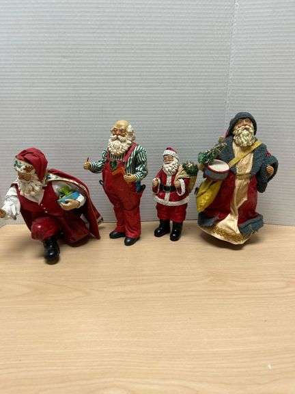 1994 Possible Dreams Ltd. Clothtique Santa Figures