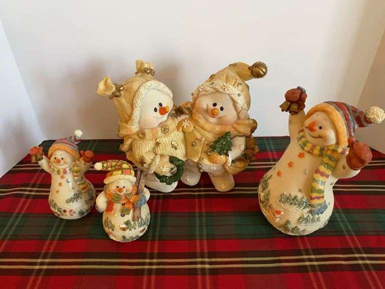 Snowmen Figurines - Very Cute!
