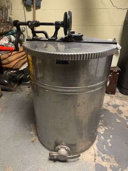 The Walter T Kelley Co Bee Supply