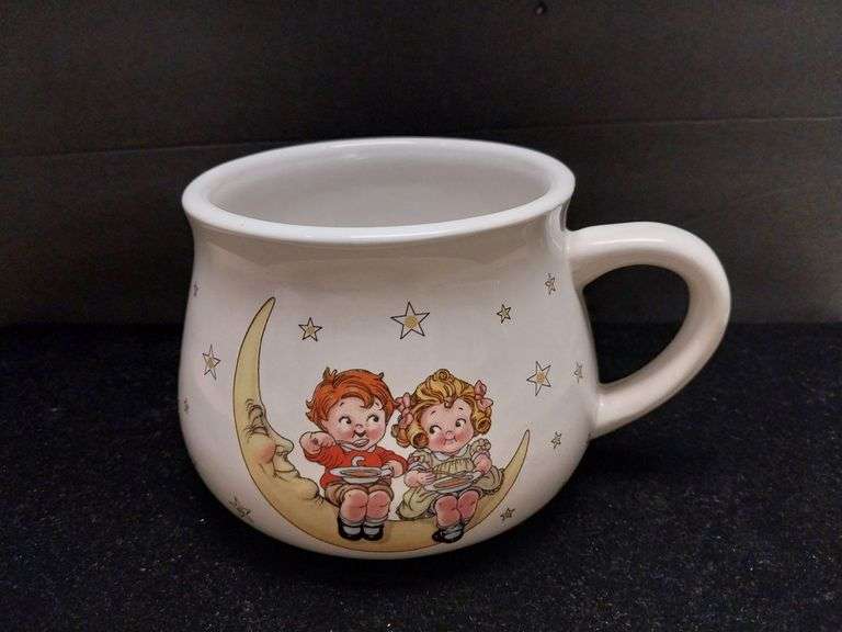 Campbell’s Soup 2001 Ceramic Mug with Moon and Stars Design