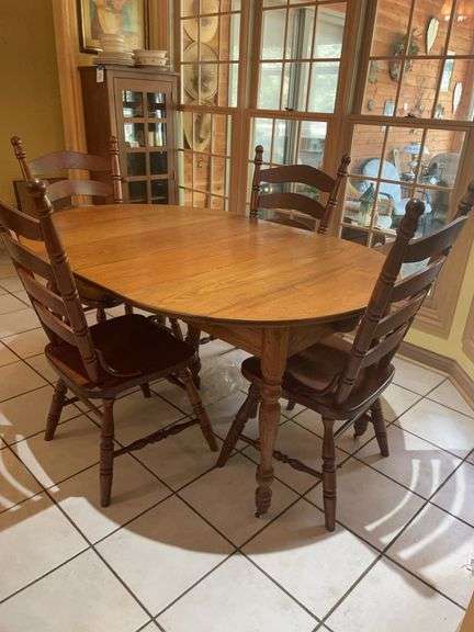 Dining Table & Chairs