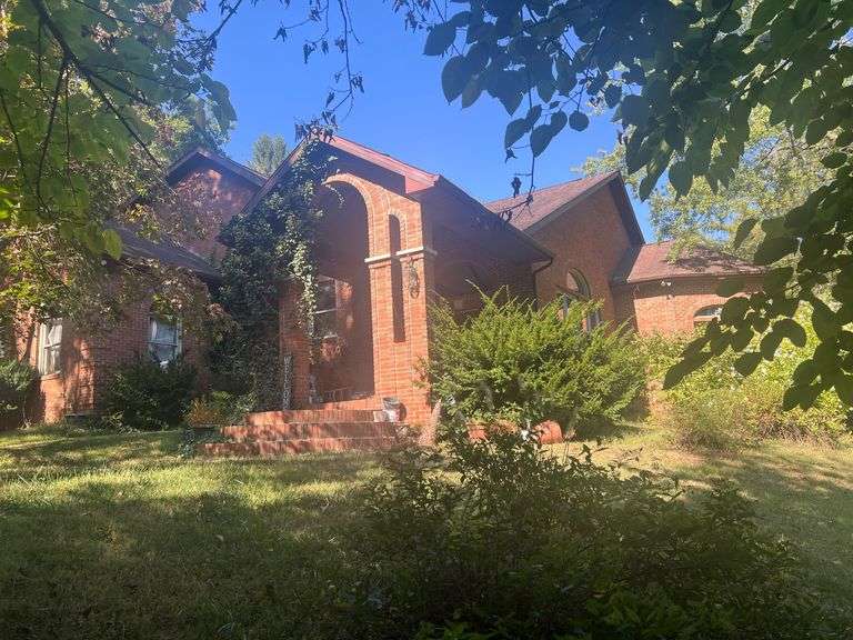 FORECLOSURE - 1705 Bradford Ave Zanesville, Ohio 43701