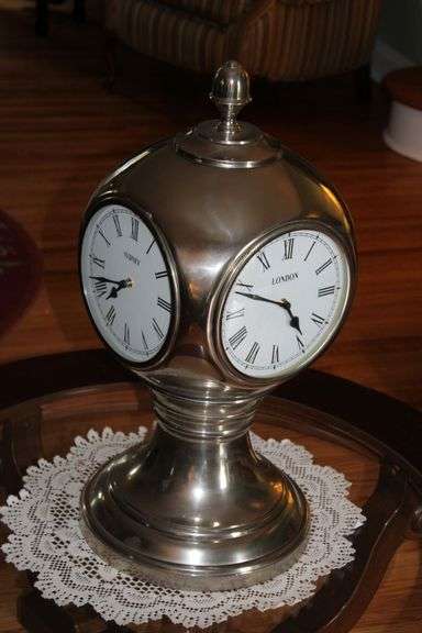 Global City Desk Clock