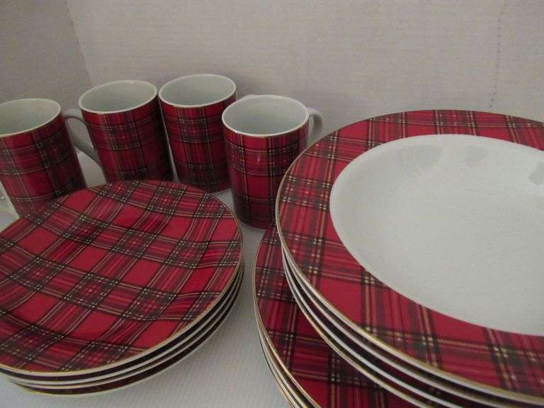 Tartan Christmas Dishes