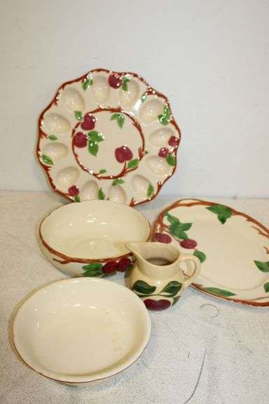 Franciscan Apple Pattern Serveware