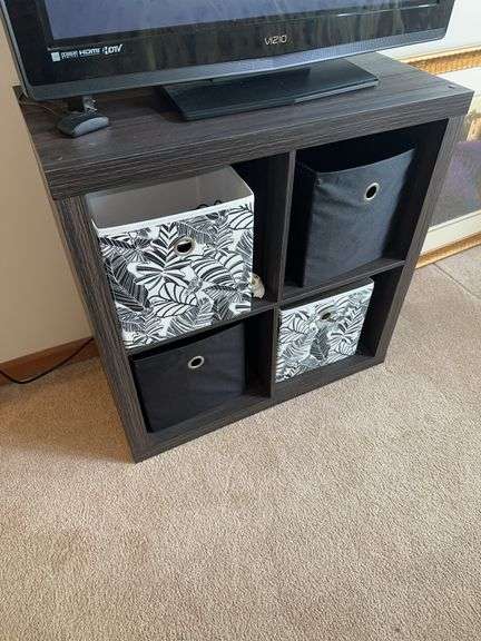 Small contemporary cubbies