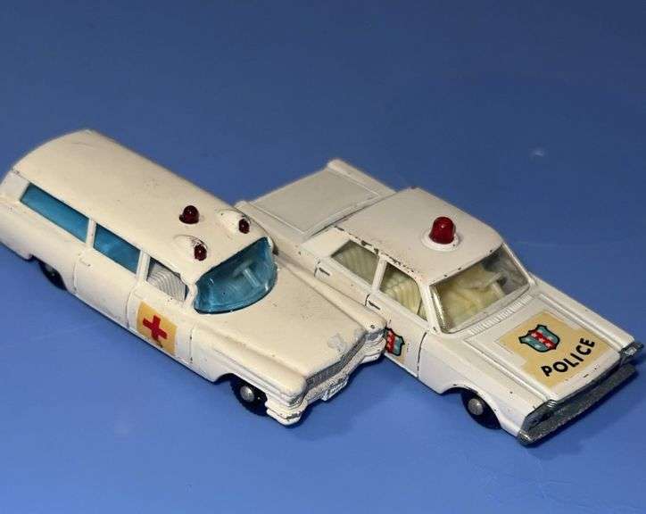 Vintage Matchbox -police and ambulance