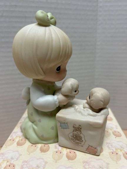 Precious Moments 1988 ‘Always Room for One More’ Figurine