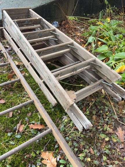 Wood Ladders Job Lot