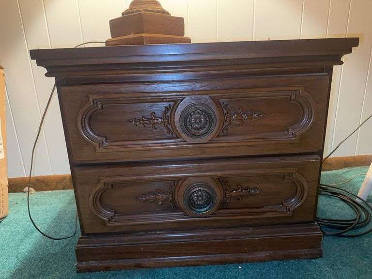 End Table with Lamp